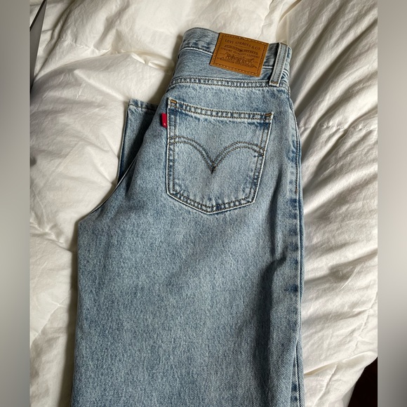Levi’s Dad Jeans in Charlie Boy - Picture 2 of 4